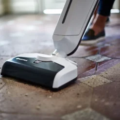 Nilfisk 128390053 Set Combi + EU Washer Hartbodenreiniger + Extra-Bürstrolle, Wischen, Saugen & Trocknen In Einem, Selbstreinigungsfunktion, 2 Tanks -SaugProfi Sparmarkt 0b866a89240d63b5a32dba503e8f2b04