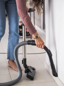 Rowenta Compact Power XXL-Bodenstaubsauger RO4825 Schwarz/grau 17 Rowenta Compact Power XXL-Bodenstaubsauger RO4825 Schwarz/grau -SaugProfi Sparmarkt 2691cc044aec2301cd91a8c17e9fdb62