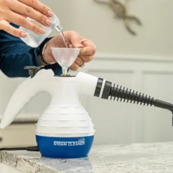Starlyf® Steam Cleaner, Tragbarer Dampfreiniger, Dampfente, 0,35 L, 1050 W, 2,8 Bar, Weiß -SaugProfi Sparmarkt 31b36515caa98646338828ab3ee98116
