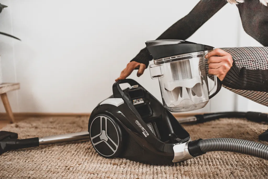 Rowenta Compact Power XXL-Bodenstaubsauger RO4825 Schwarz/grau 9 Rowenta Compact Power XXL-Bodenstaubsauger RO4825 Schwarz/grau – Bild 9