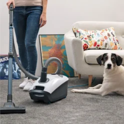 HooGo B3+ Bodenstaubsauger 3 Liter Mit Beutel Inkl. Parkett-, Polster- Und Fugendüse, Möbelbürste, 11m Aktionsradius, HEPA14 Filter, Allergikertauglich -SaugProfi Sparmarkt 96d089e8e348c0c7cdf4195a00d823f9