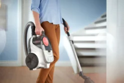 Philips Beutelloser Staubsauger 2000 Series, SuperClean Luftfilter, PowerCyclone 4, 850W, Weiß (XB2142/09) -SaugProfi Sparmarkt a5e464a4f92b5429fda0b168ccbb2f84